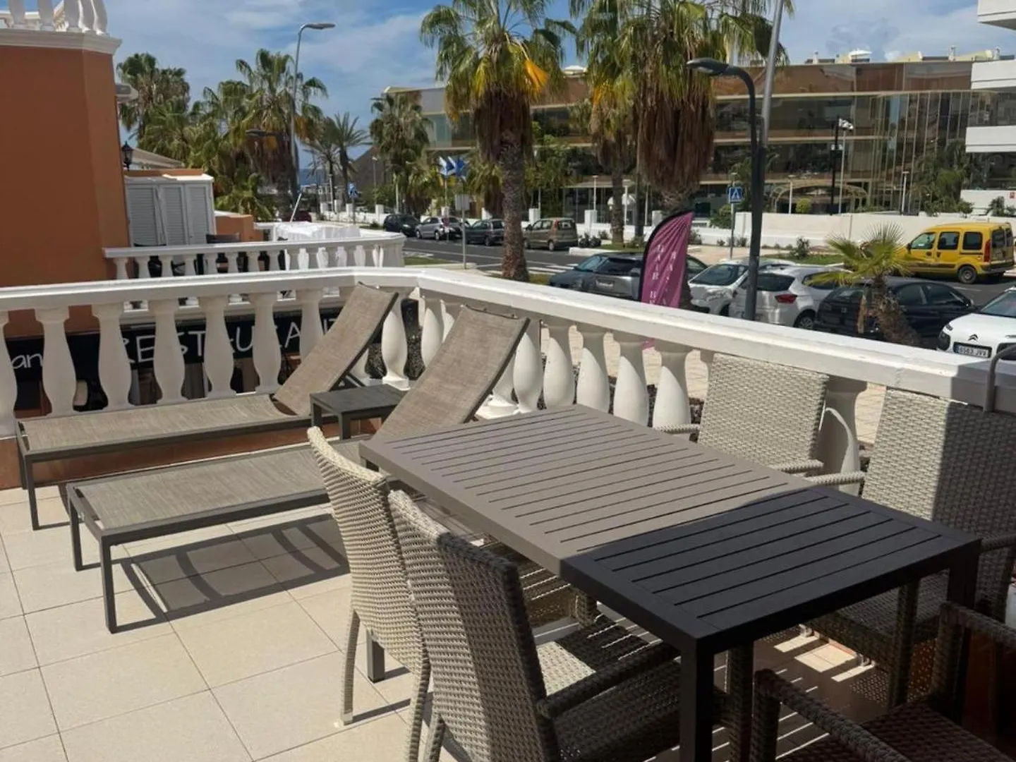 Las Americas 1-Bed Apt Sleeps 5 Pool Parking بلايا ذي لاس أميريكاس