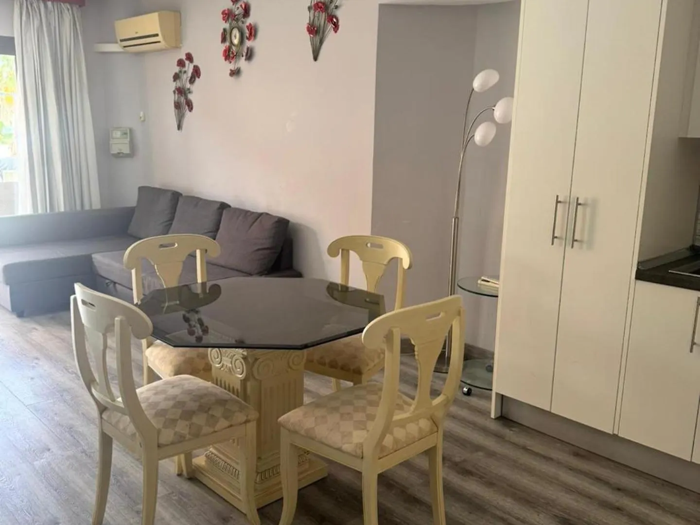 Las Americas 1-Bed Apt Sleeps 5 Pool Parking Playa de las Américas
